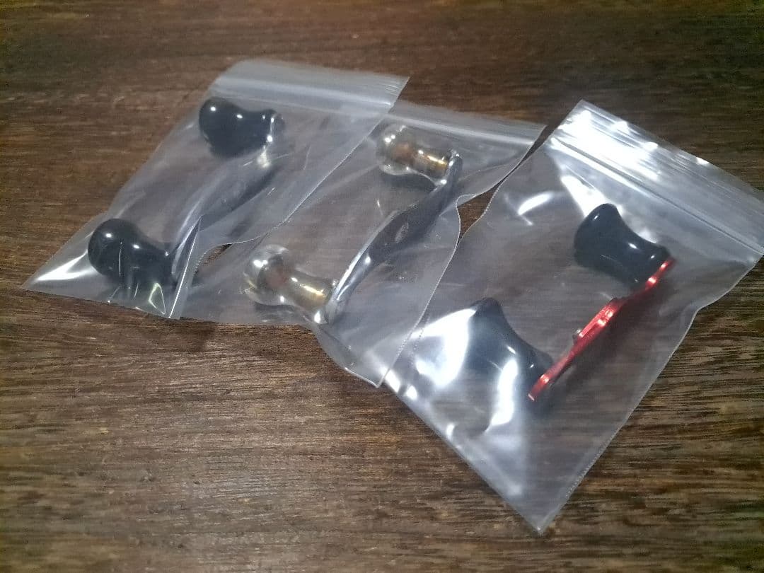 ザウルス　バルサ50　カスタムハンドル　ショート　レッド × ブラックノブ