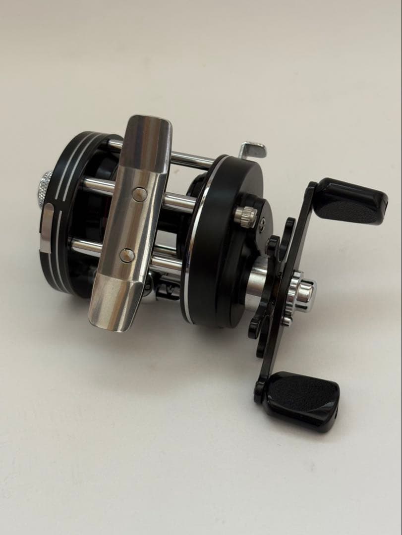 DAIWA Millionaire GS-2000 リール 収納袋付き