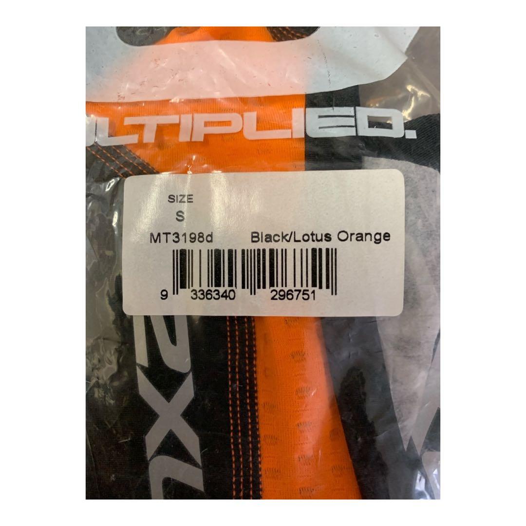 2XU ツータイムズユー　トライスーツ　ブラック/オレンジ　Sサイズ　タグ付き