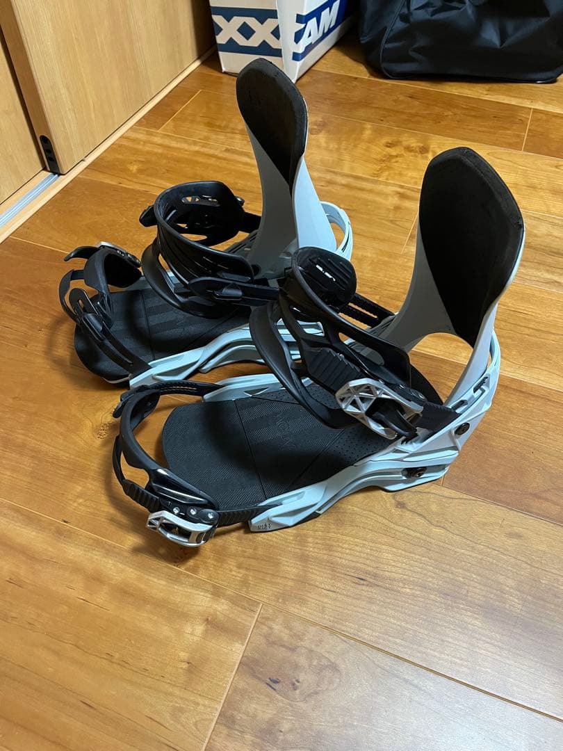 Salomon スノーボードビンディング ディストリクトM