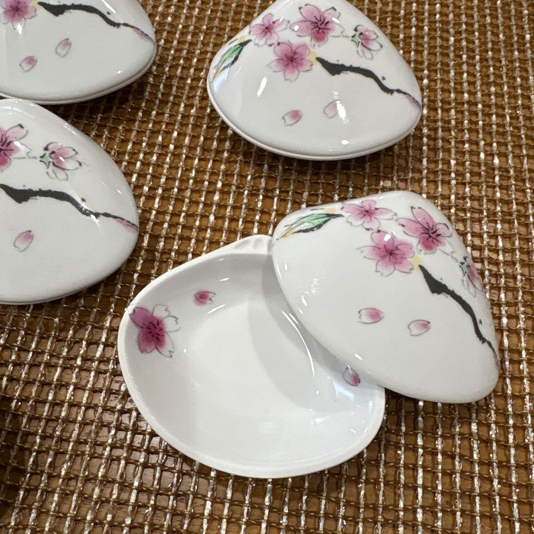 桜画　貝型蓋付き器