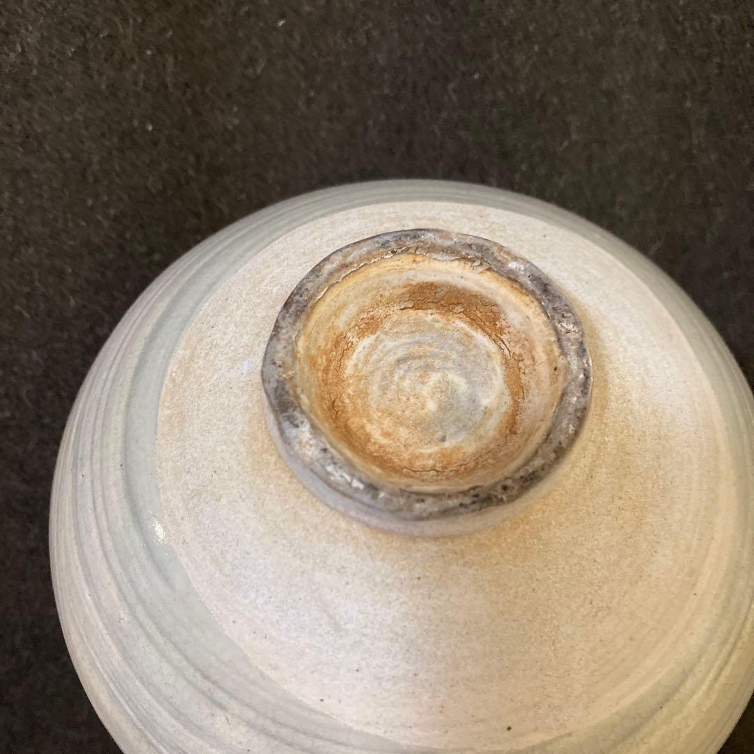 蔓草文　渦巻き模様の陶器の器　壺 李朝 アンティーク