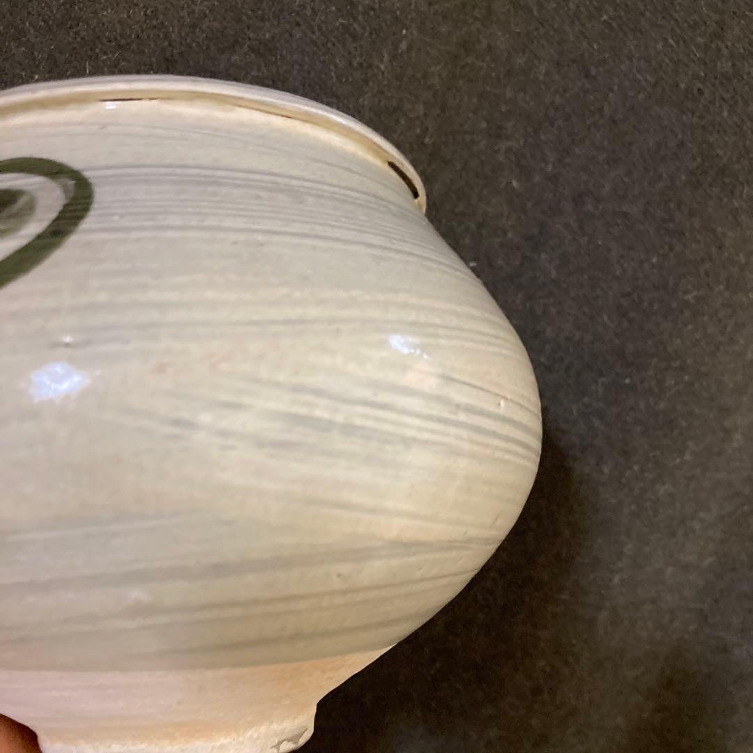 蔓草文　渦巻き模様の陶器の器　壺 李朝 アンティーク