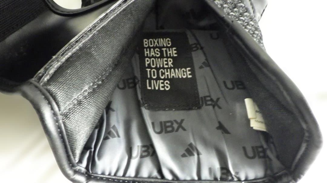 1092/美品　未使用　PBP UBX　ボクシンググローブ　2セット　10oz