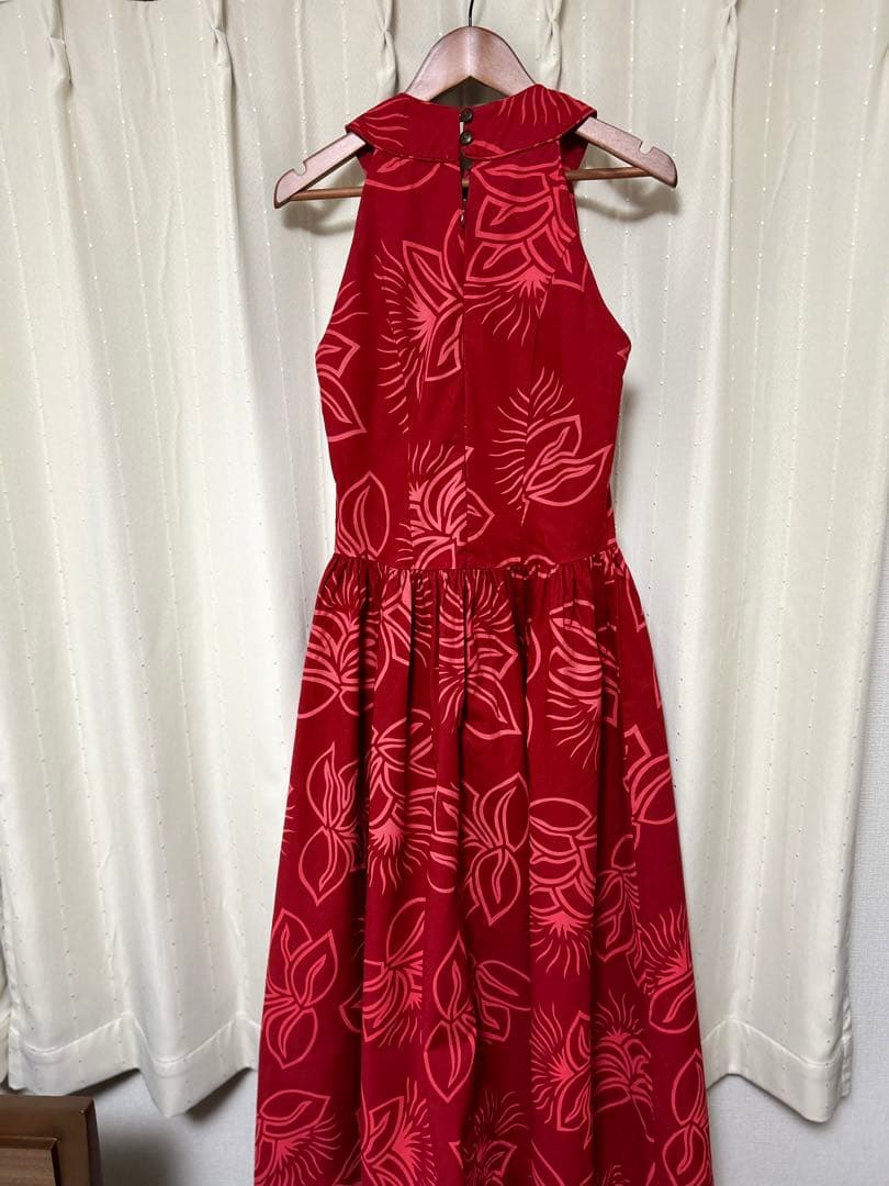 Hilo Hawaiiの赤 花柄 ハイネック ロングドレス