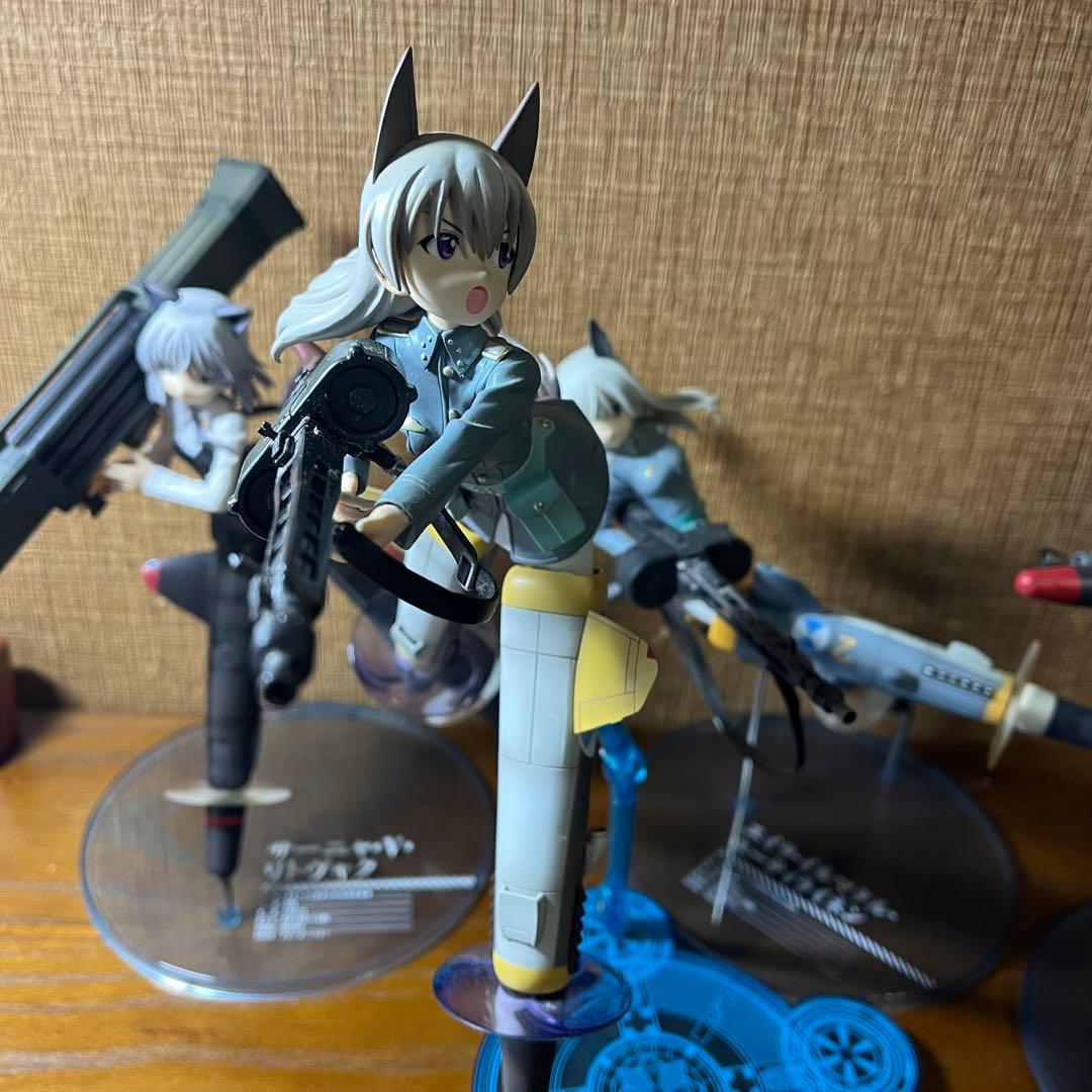 【中古】アルター 壽屋 ストライクウィッチーズ2 1/8 サーニャ エイラ ４体