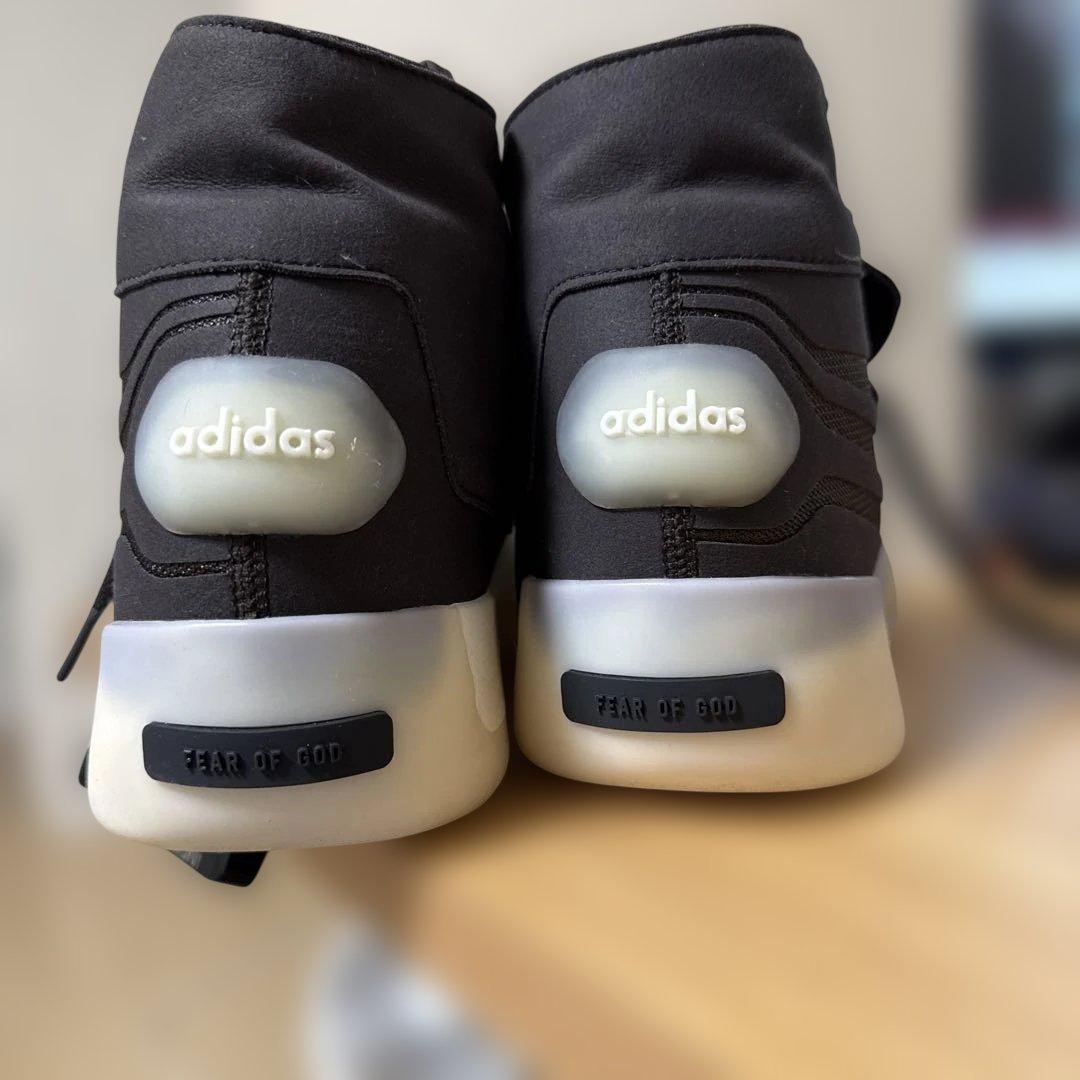 ブラック ハイカット バスケットシューズ　26cm adidas