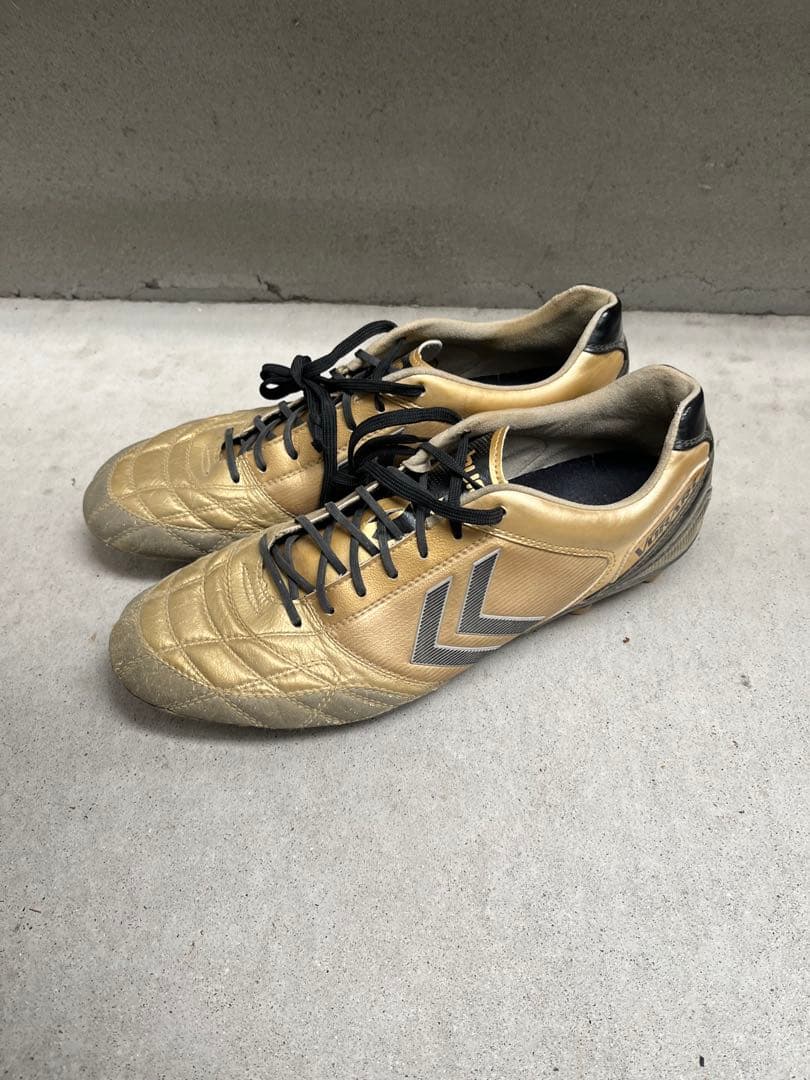 hummel ヴォラート PRO ゴールド×ブラック