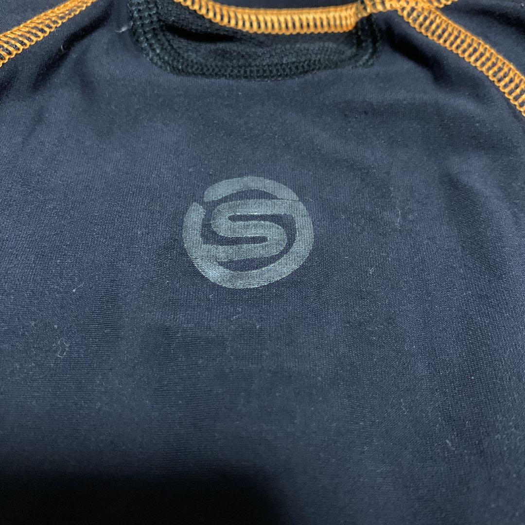 skins 長袖　アンダーウェア