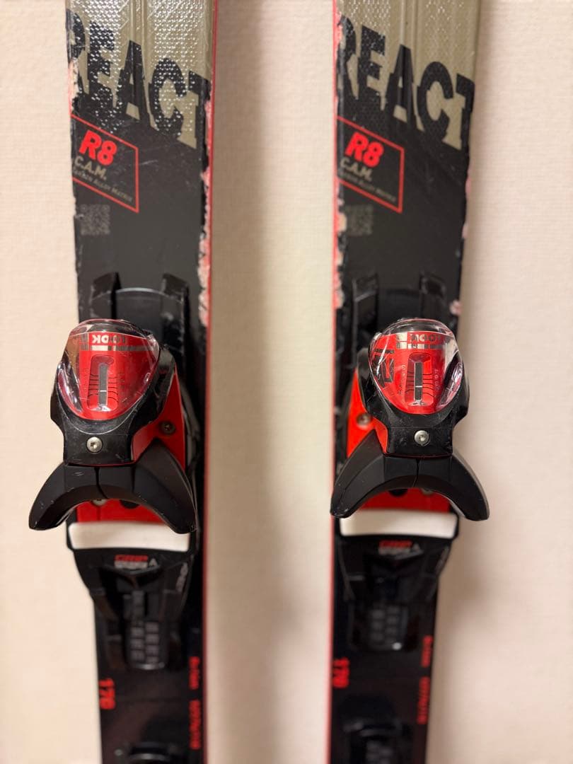ROSSIGNOL /ロシニョールREACT 8スキー ビンディング付き