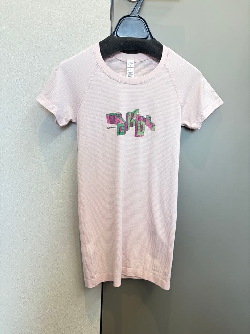【美品】ルルレモン　Swiftly tech 半袖