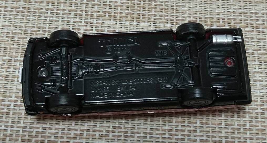 トミカリミテッドヴィンテージ LV-N85c スカイライン2000RSターボ