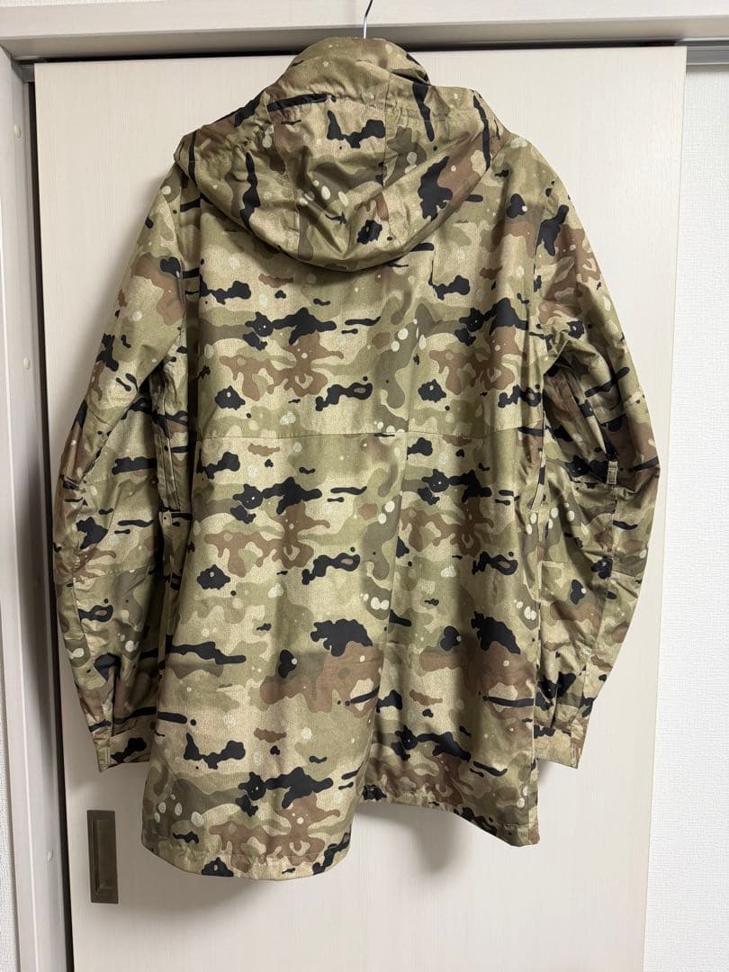 超美品　バートン　スノボーウェア　カモ　Ｌサイズ 1度だけタウンユースで着用