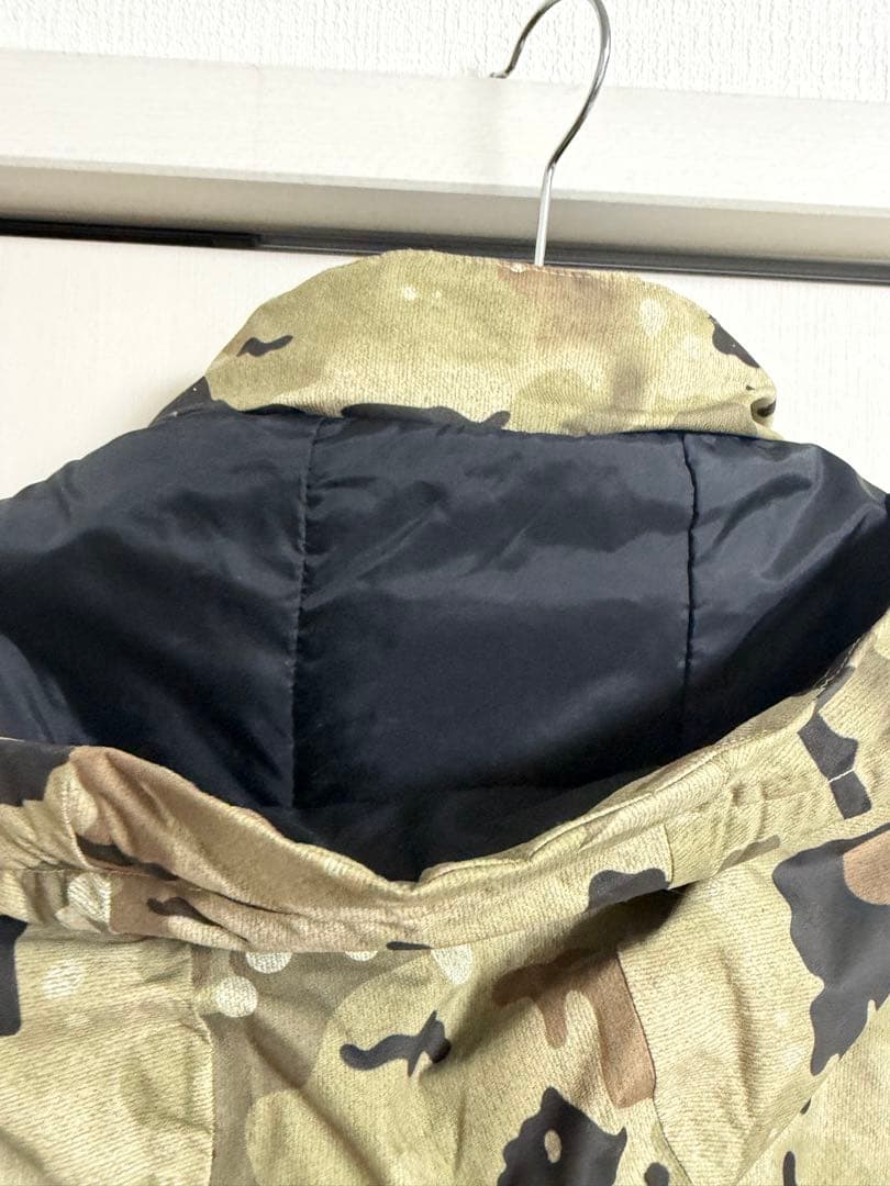 超美品　バートン　スノボーウェア　カモ　Ｌサイズ 1度だけタウンユースで着用