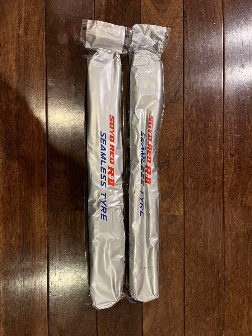 Soyo Red R Seamless Tyre 2本セット
