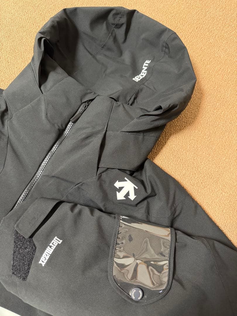 DESCENTE デサント S.I.O スキー ウェア M 2025モデル 美品