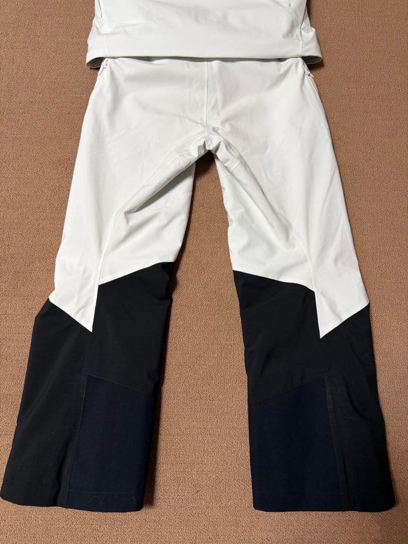 DESCENTE デサント S.I.O スキー ウェア M 2025モデル 美品