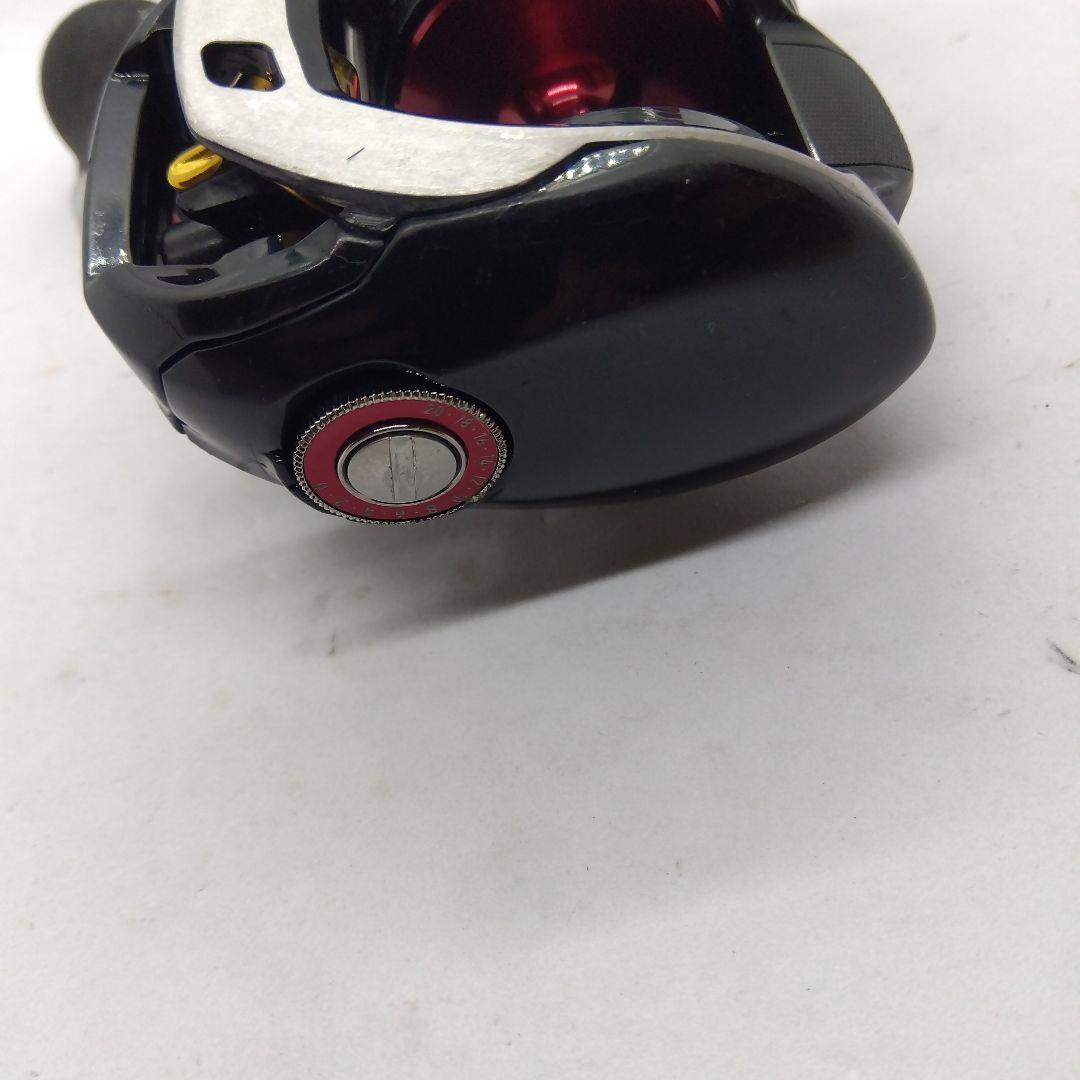 ダイワ タトゥーラHD150SH-TW 右ハンドルベイトリール 中古品