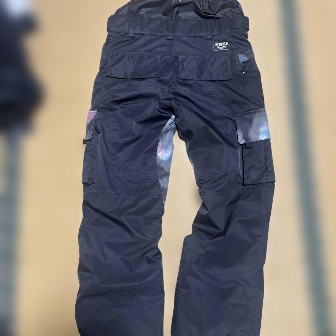 《VOLCOM＋VESP》スノーボードウェアセット 黒/白　Mサイズ