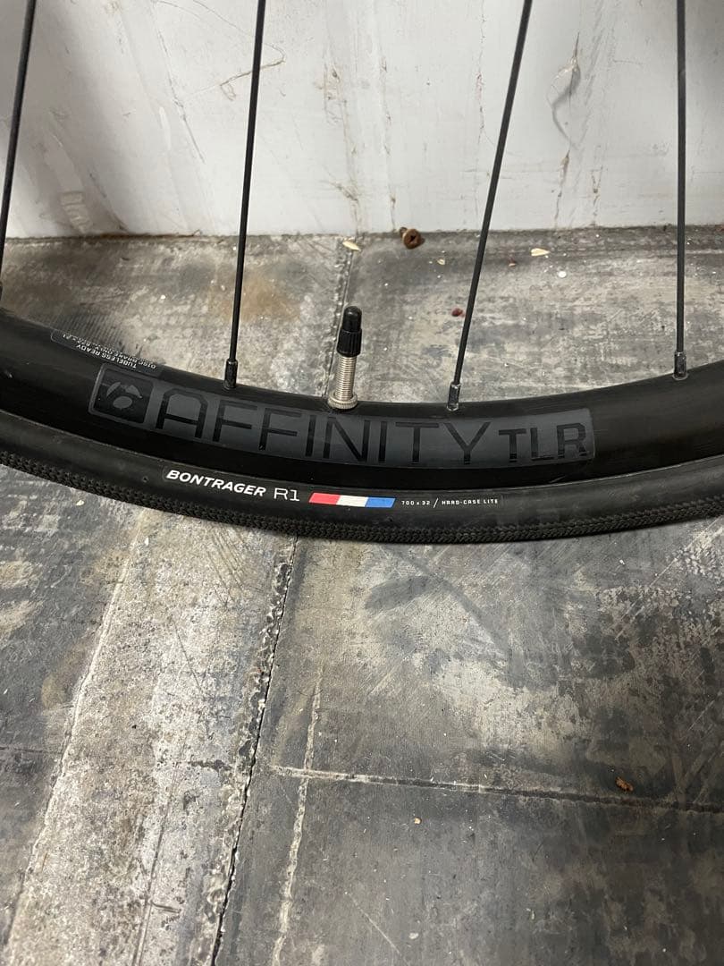 Bontrager Affinity TLR 完組ホイールセット