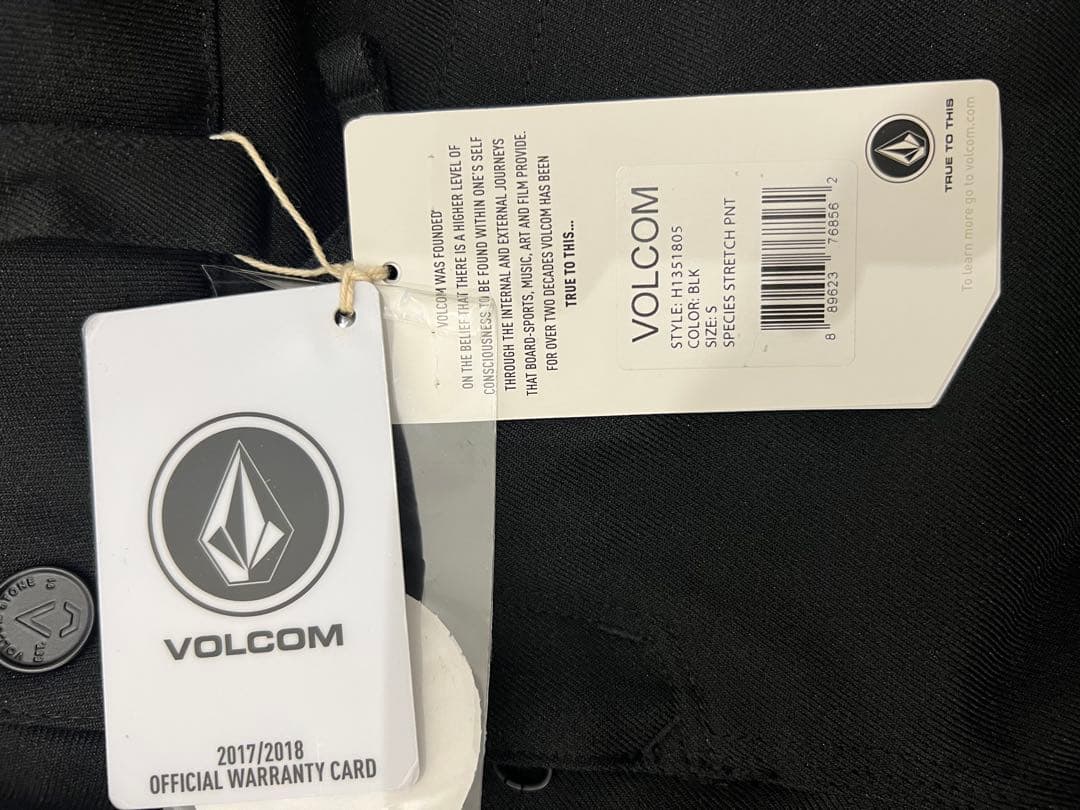値下げ！【新品】VOLCOM スキーウェア 【上下セット】