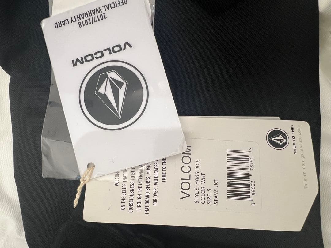 値下げ！【新品】VOLCOM スキーウェア 【上下セット】