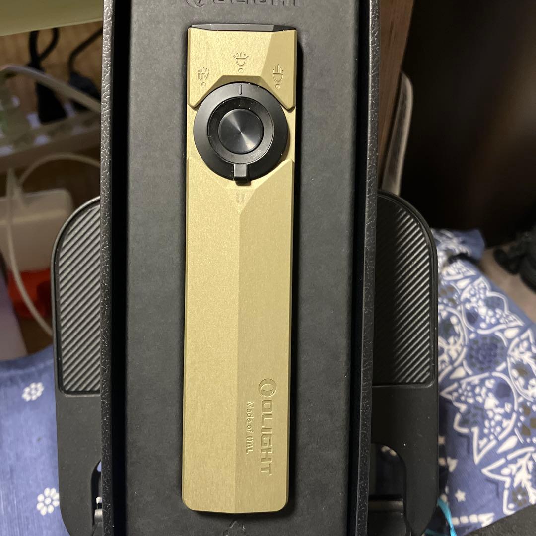 Olight ArkPro ULtra ゴールド 懐中電灯