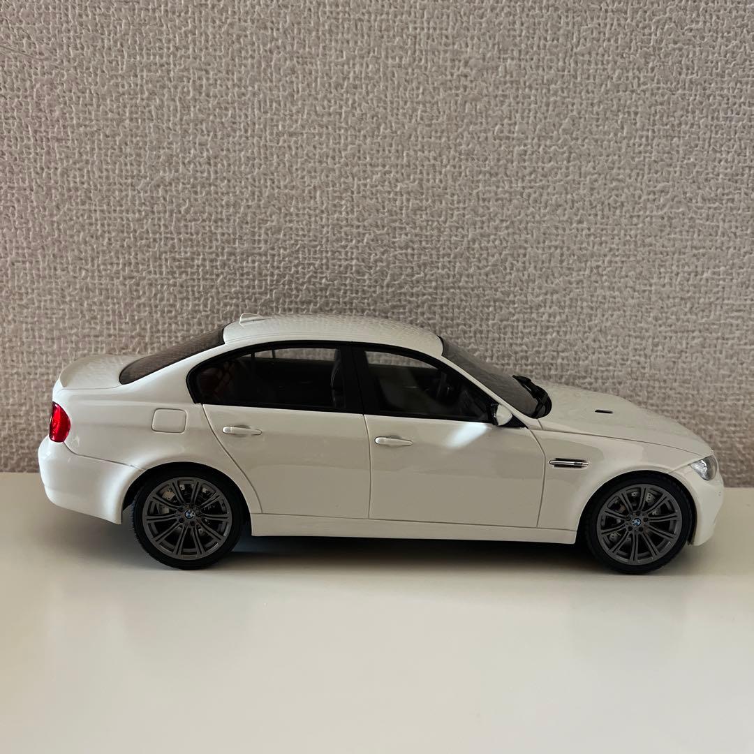  M3 ホワイト 1/18スケール