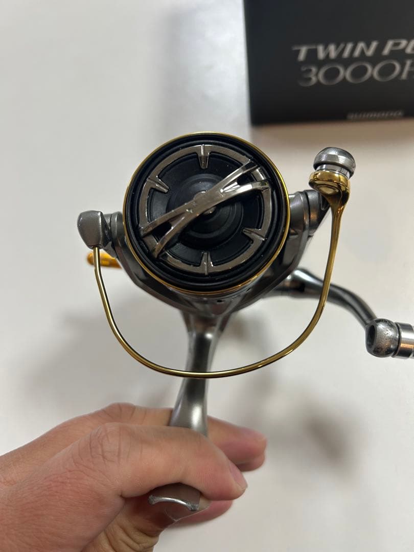 リール SHIMANO TWIN POWER 3000HGM