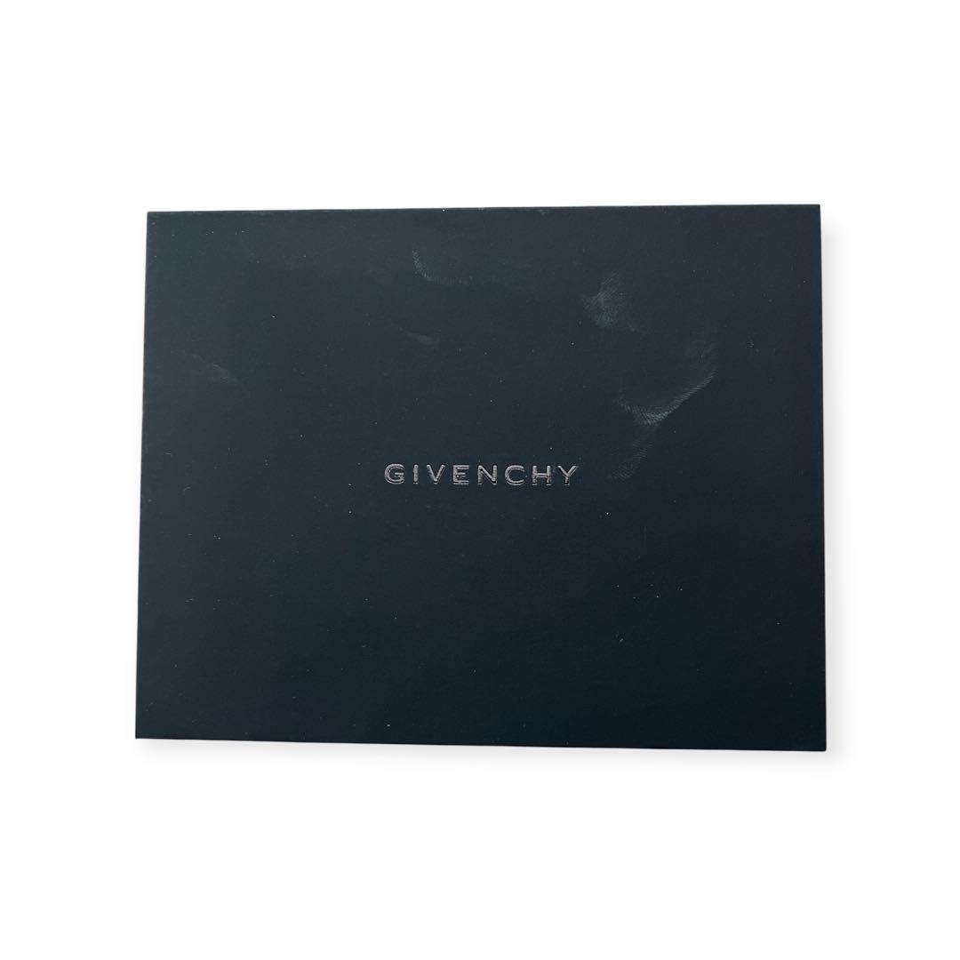 GIVENCHY シルバー仕上げ トランプ