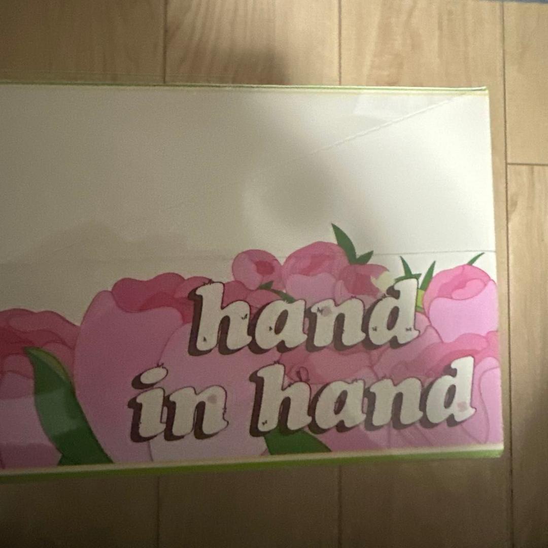 新品未開封　POP MART hand in hand アソート　フィギュア