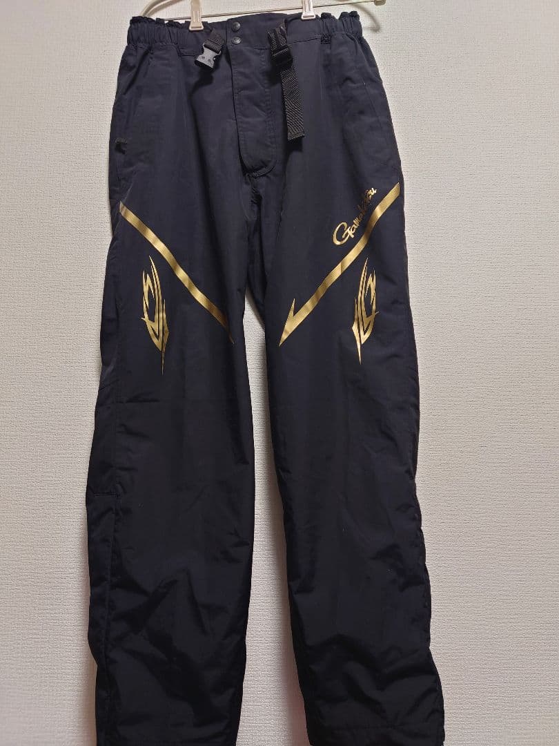 がまかつ　レインウェア　ブラック＆ゴールド　 Lサイズ