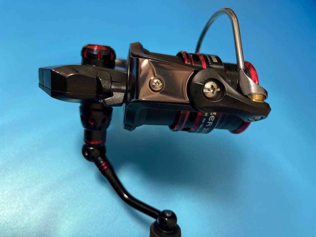 Slash バンツァー 2000SH 【小型スピニングリール】（未使用品）