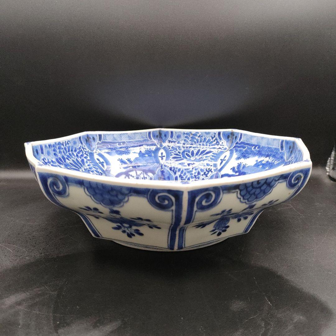 伊万里焼　青白磁 八角形皿 鳥と花の装飾　直径約30cm　高さ約９cm　古伊万里