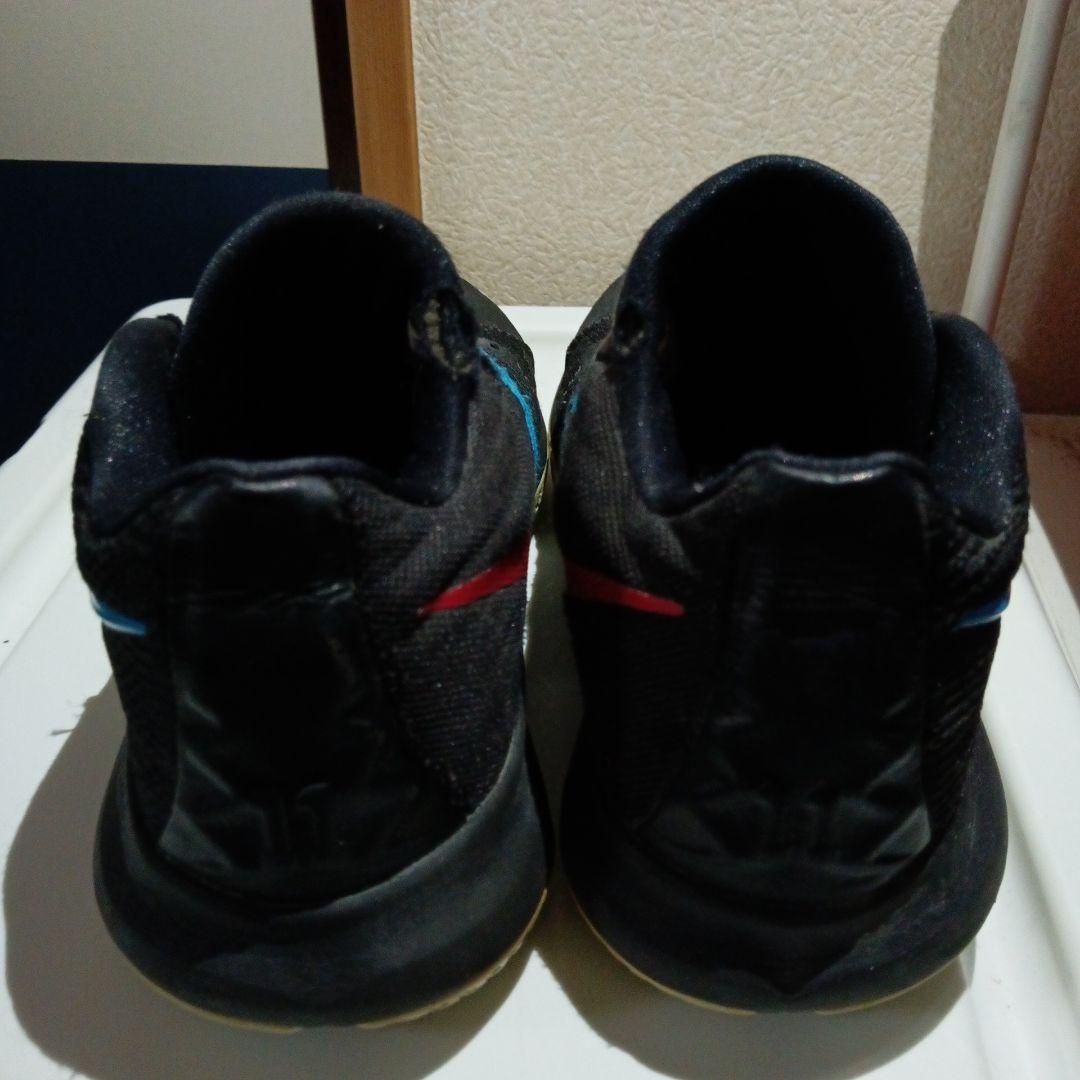 Nike Kyrie 5 バスケットボールシューズ