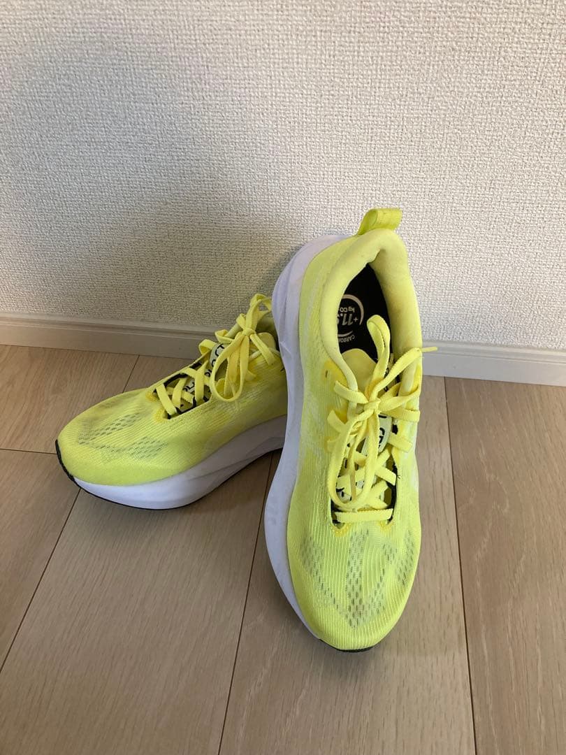 アシックス　イエローランニングシューズ　ノヴァブラスト5 25.0cm