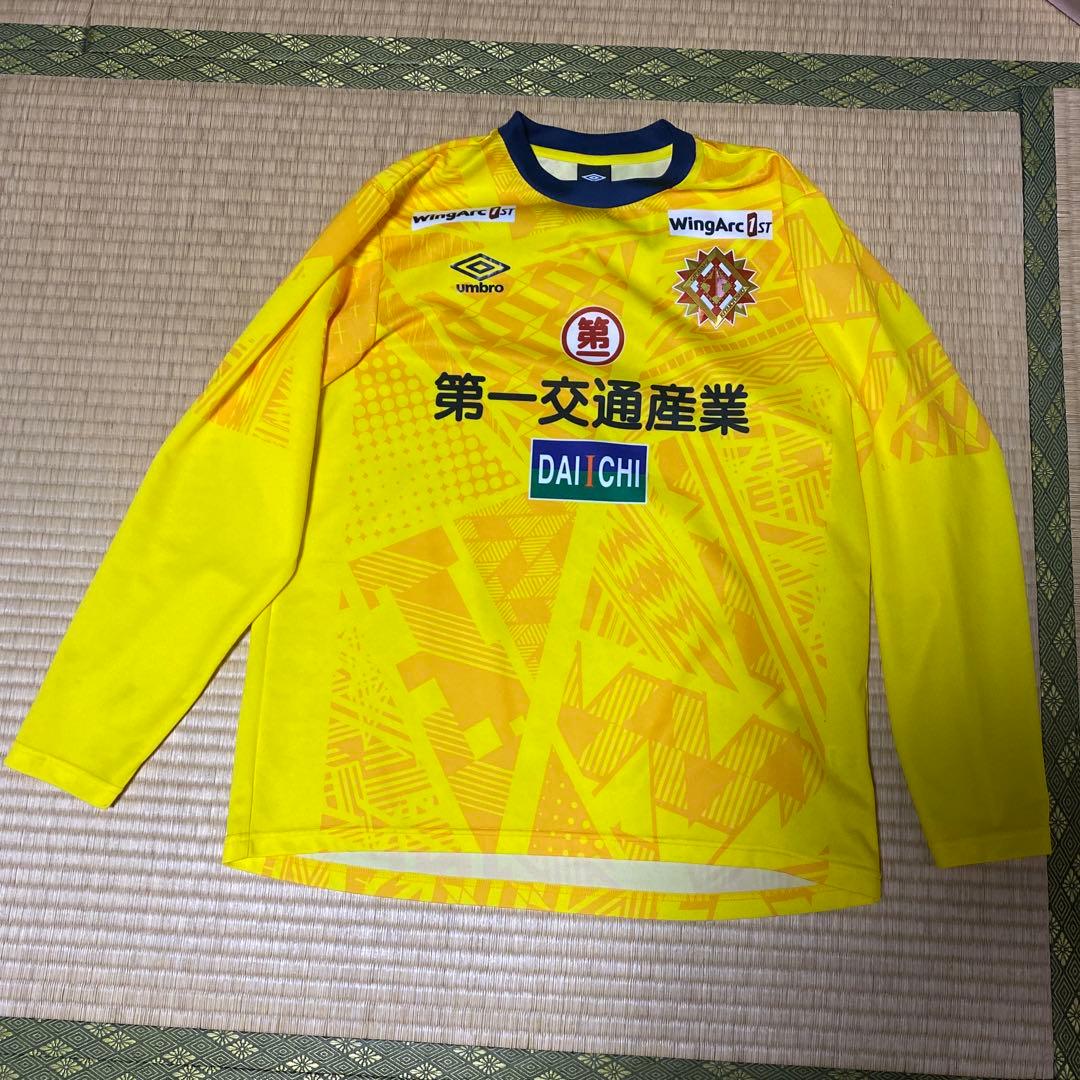 ギラヴァンツ北九州 練習着　長袖シャツLサイズとショーツMサイズセット