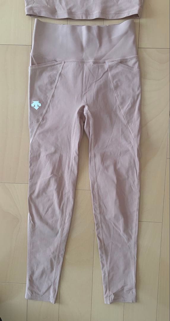DESCENTE ヨガウェア タンクトップとレギンスセット