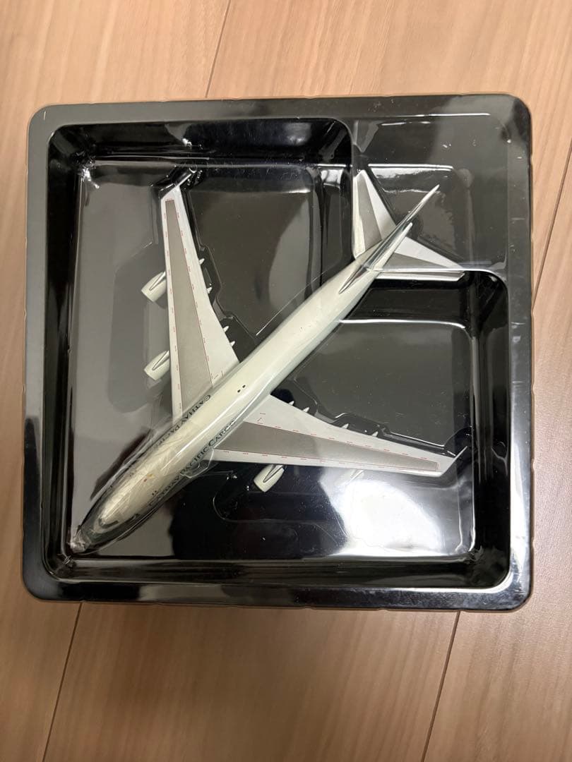 航空機・ヘリコプター Cathay Pacific Cargo B747-200 1:400