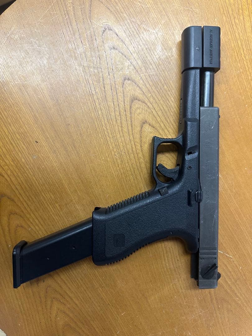 東京マルイ　Glock 18