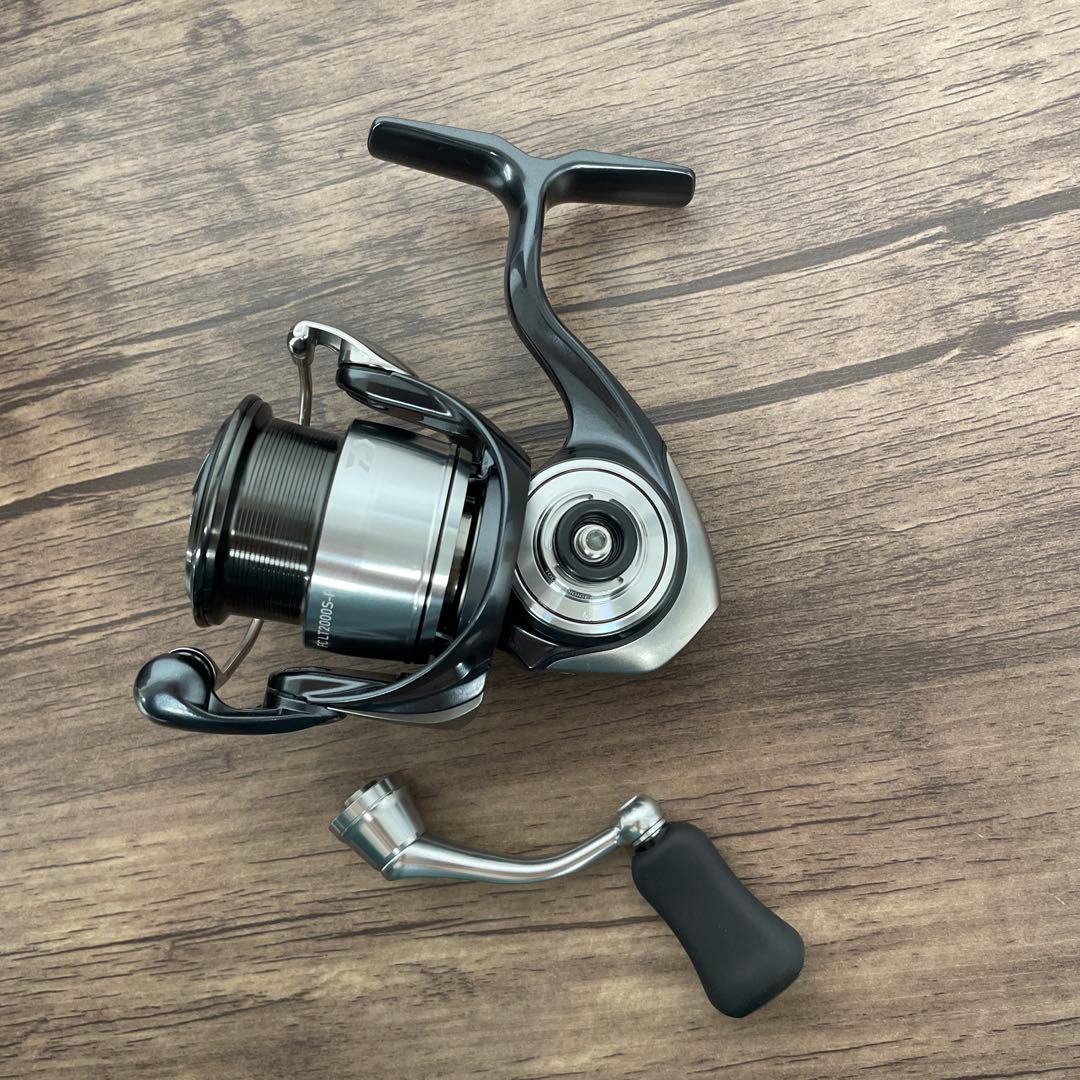 261478 DAIWAスピニングリールCERTATE FC LT2000S-P