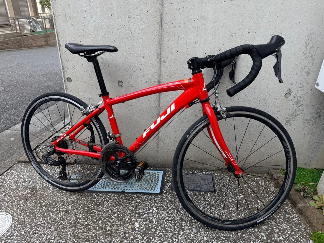 Fuji ACE 24 ジュニア ロードバイク 人気のレッドカラー