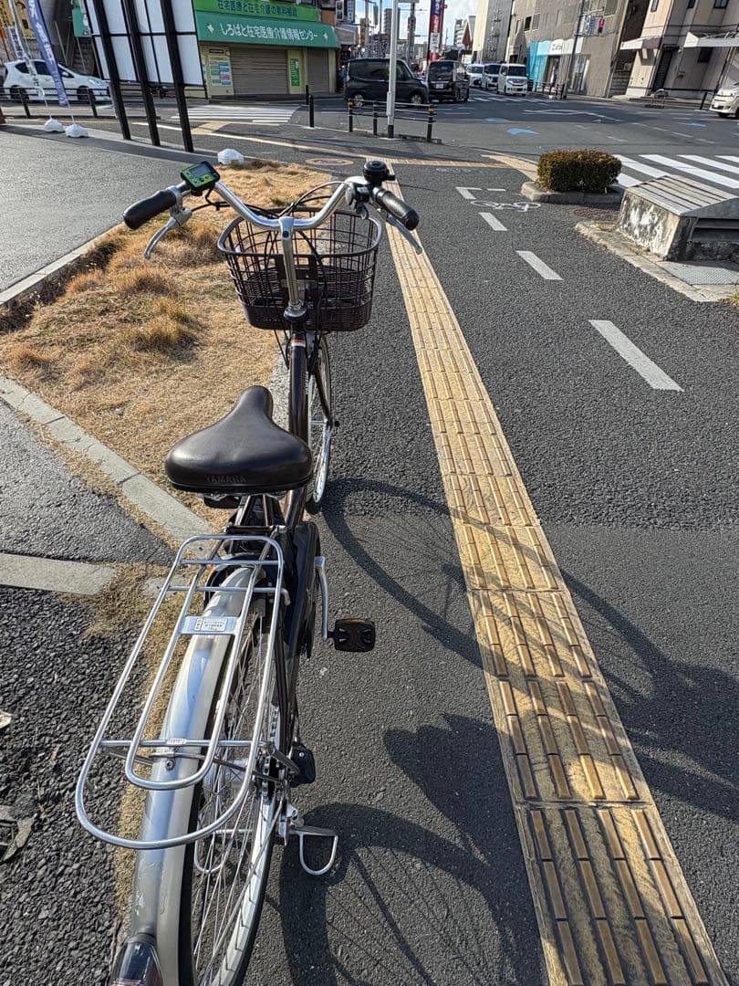 中古24インチYAMAHA電動アシスト自転車　8.7Ah 大阪　040番