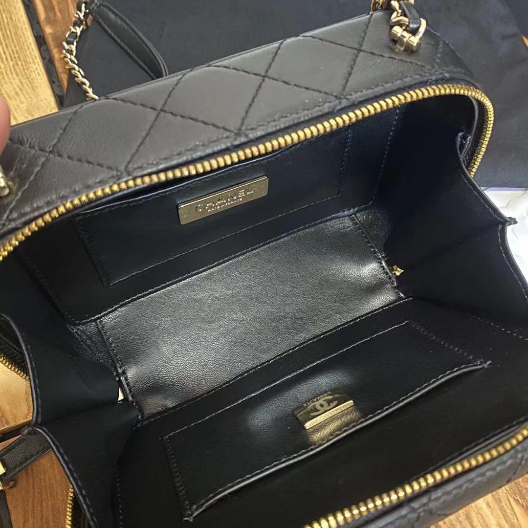 シャネル（ CHANEL ）カメラ型 ショルダーバッグ ハンドバック