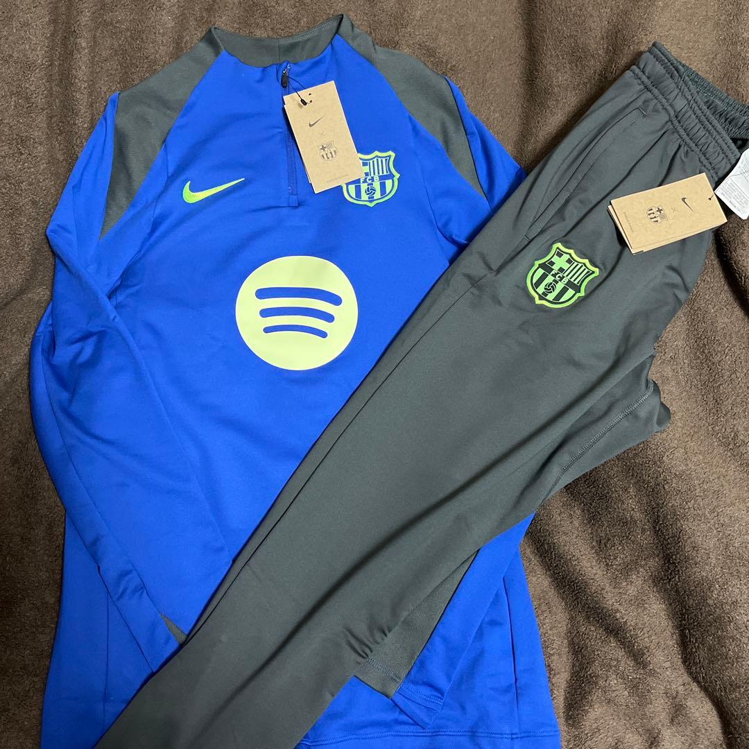 NIKE バルセロナ　トレーニングセット