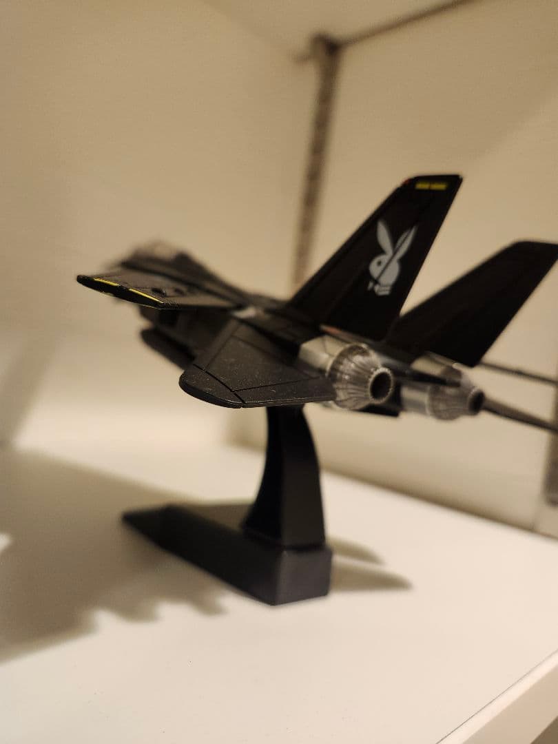 航空機モデルセット F-14 F/A-18 F-14アグレッサー機　27分1