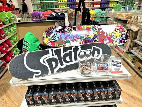【新品】NIintendo Tokyo スケートボード デッキ　スプラトゥーン