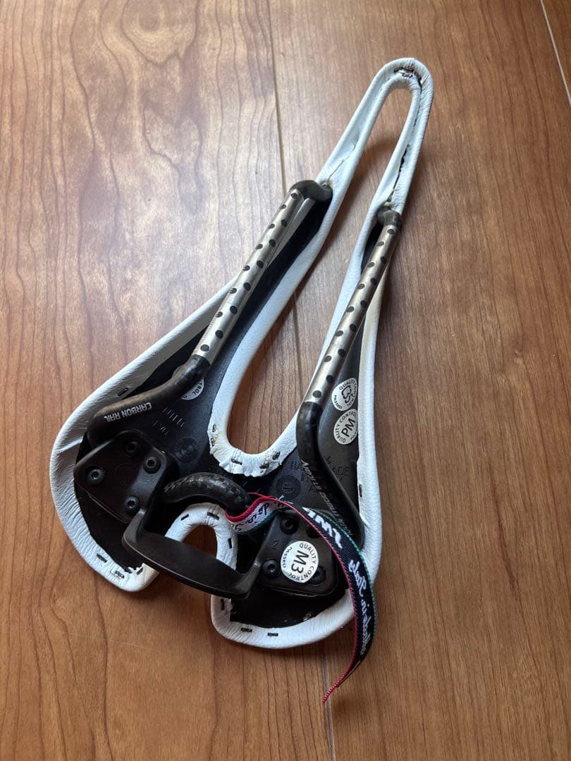 SELLE SMP composit カーボンレール