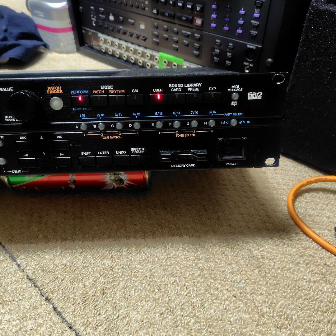 Roland XV-3080 シンセサイザー