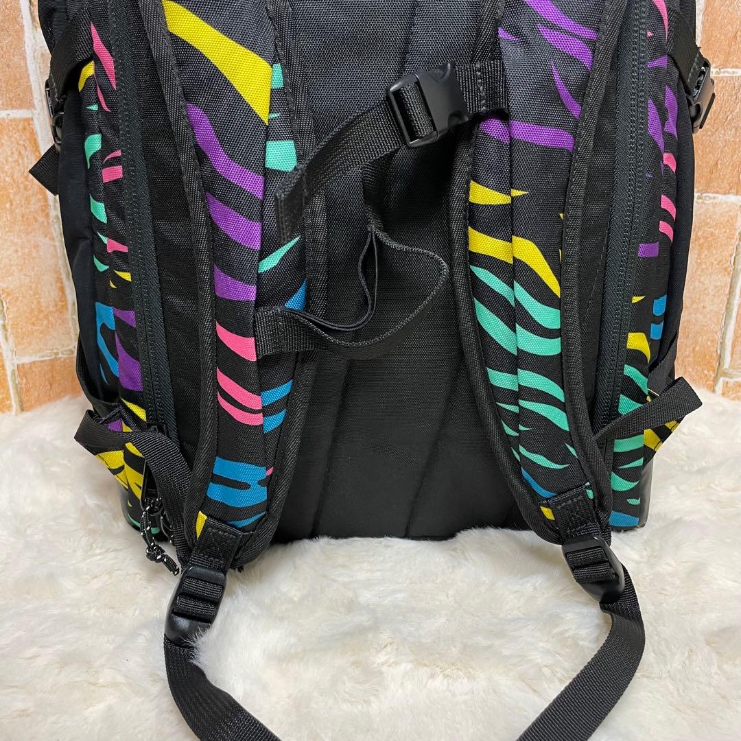 極美品　バートン　ギグ　ブーツバック　48L サファリ 総柄　カラフル